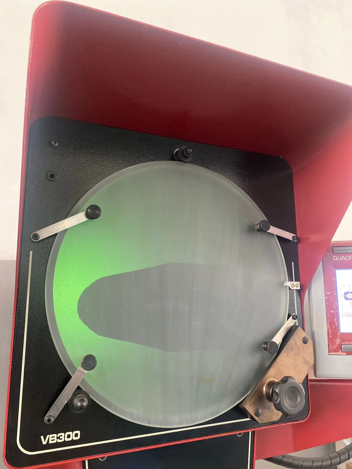 Projetor de Perfil Starrett VB300 - Imagem 3