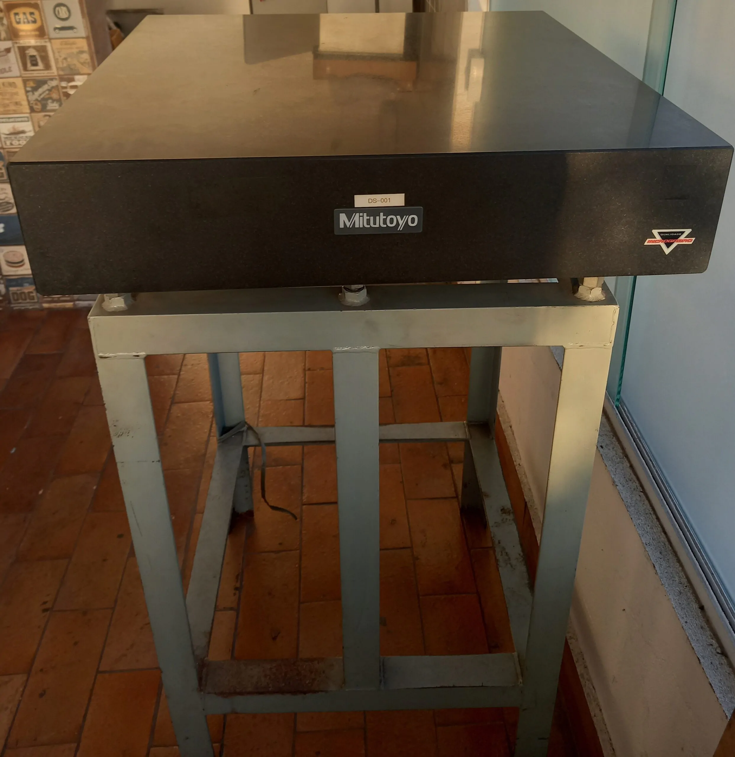 Desempeno de Granito Mitutoyo com Suporte