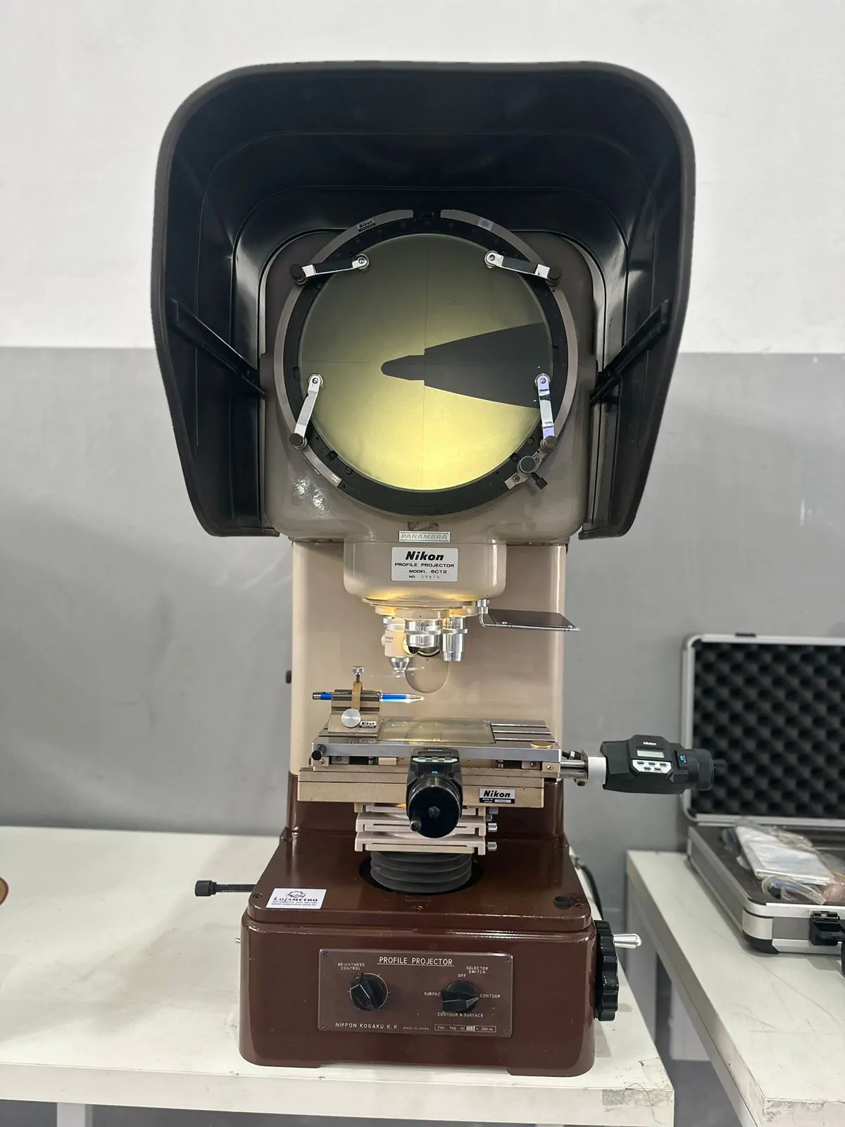Projetor de Perfil Nikon 6C - Imagem 2