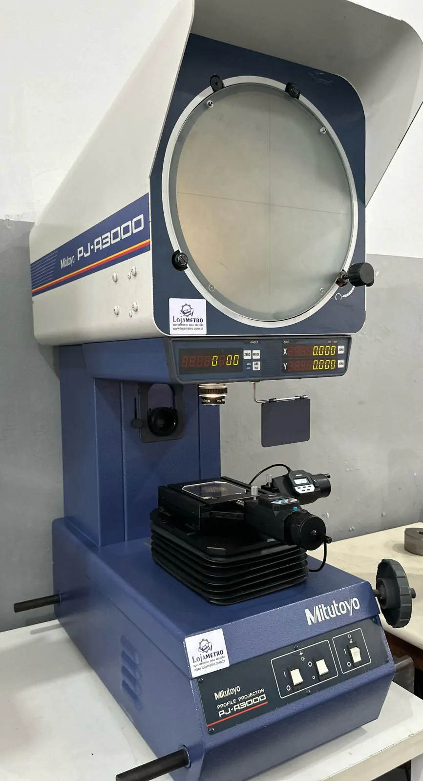 Projetor de Perfil PJ A3000