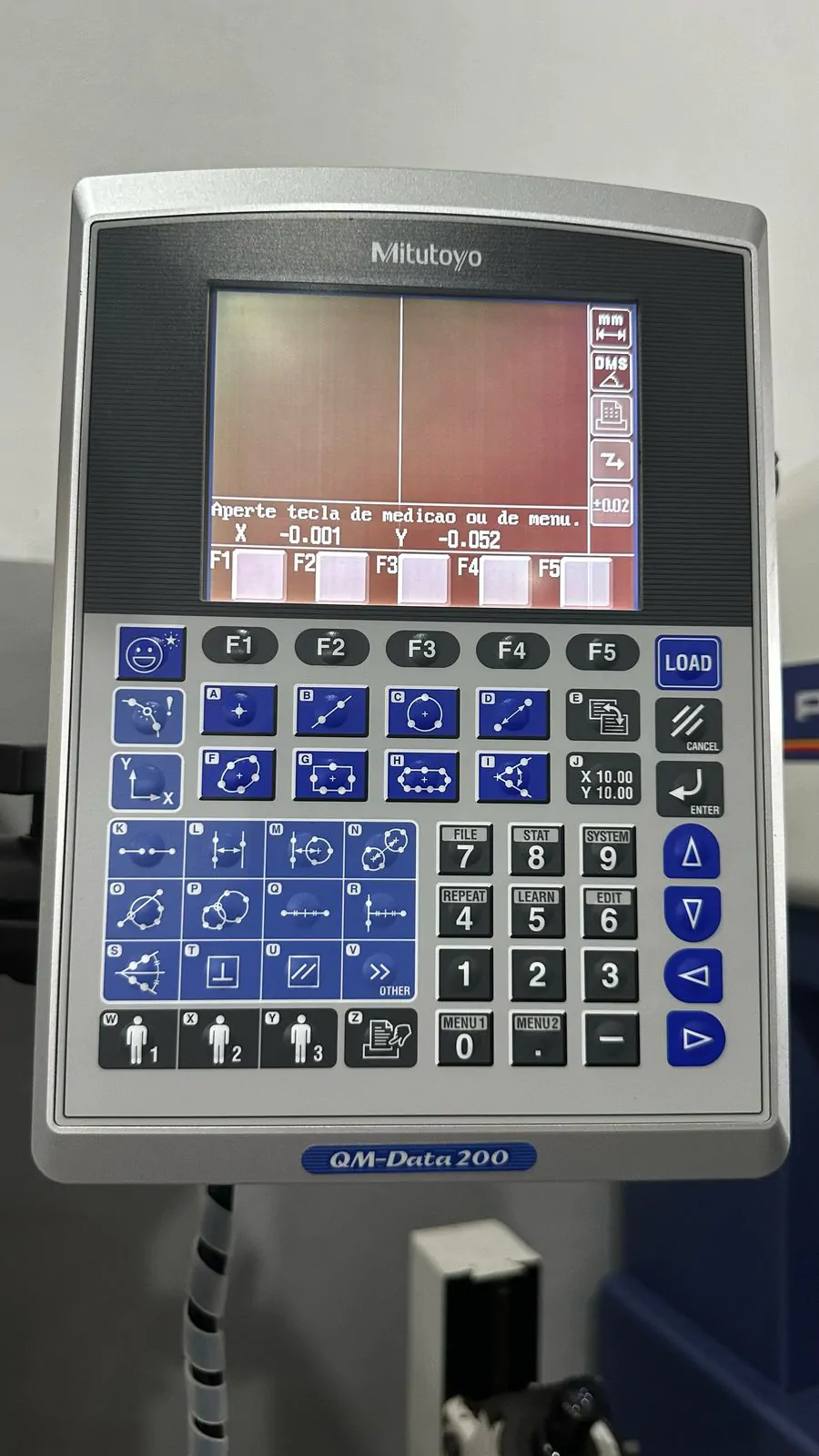 PROJETOR DE PERFIL MITUTOYO QM DATA MESA