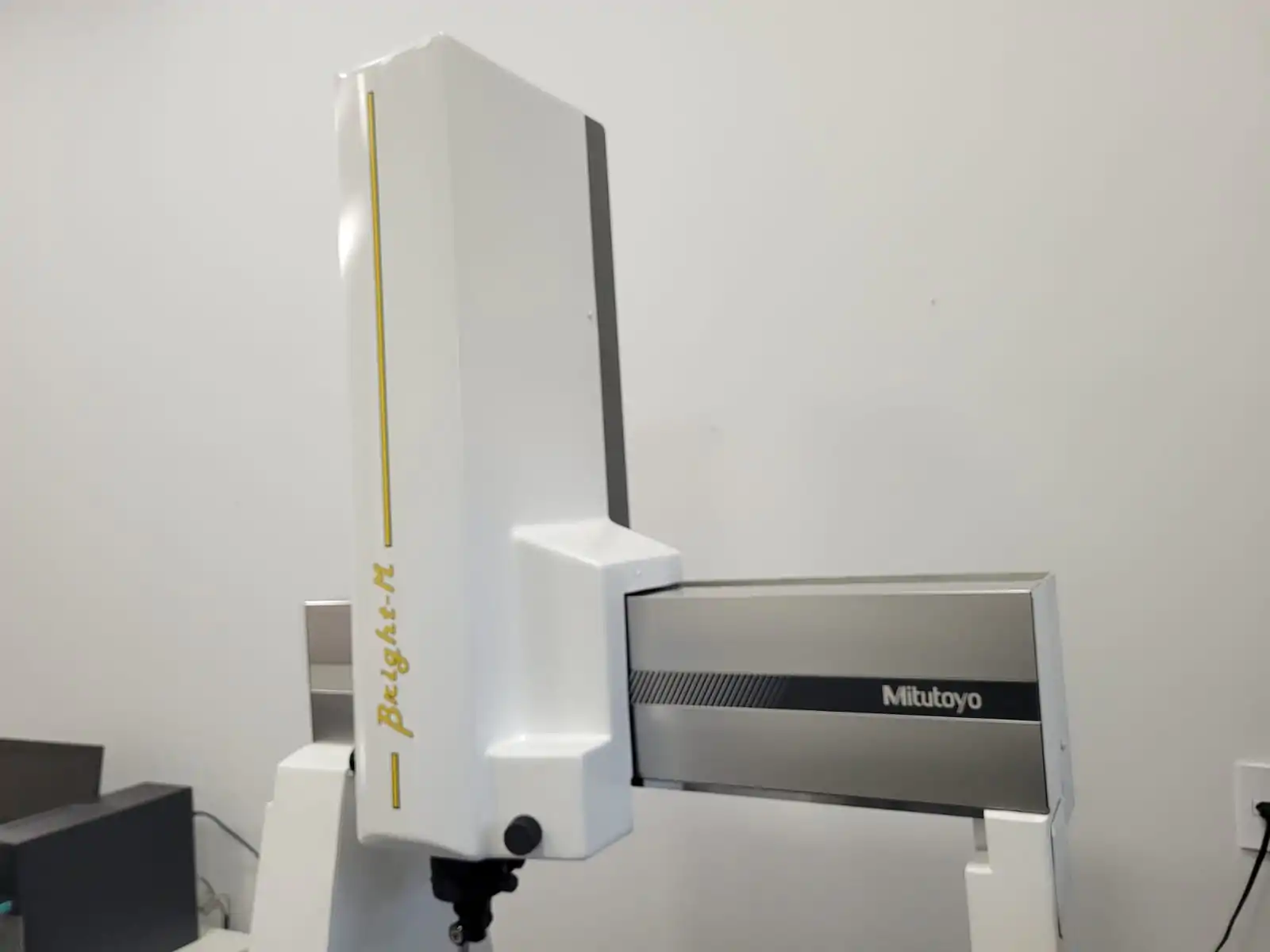 Máquina de Medição Tridimensional Mitutoyo Bright M507 Manual - Imagem 2