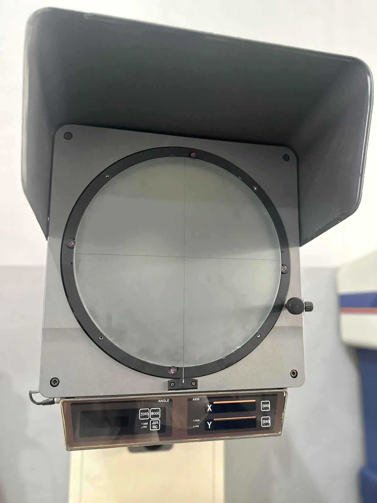 Projetor de Perfil Mitutoyo PJ-3000 - Imagem 5