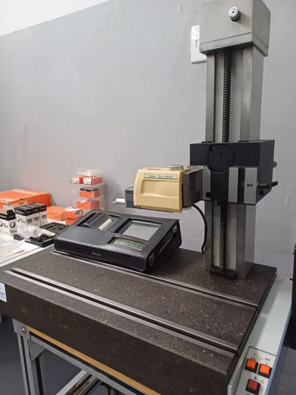 Rugosimetro Mitutoyo SJ-400