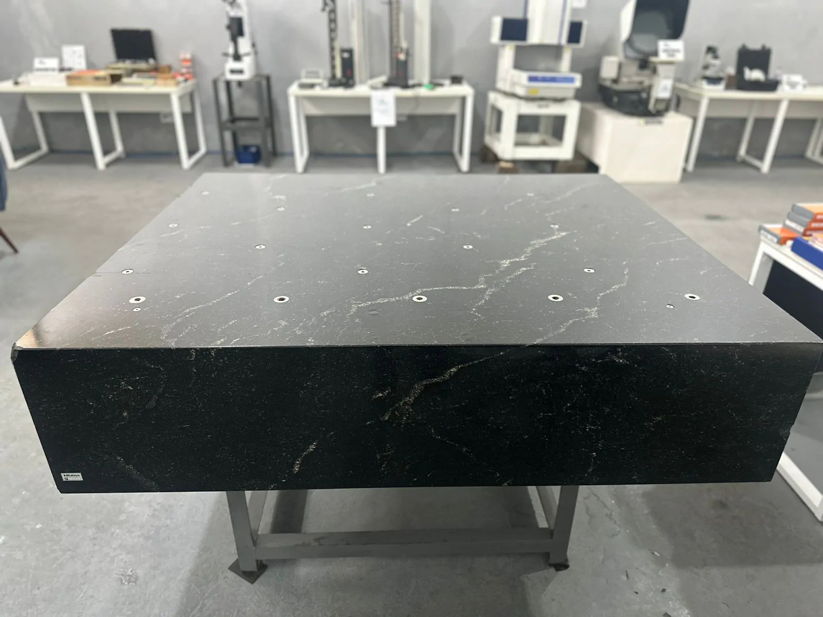 Desempeno de Granito com Suporte Mitutoyo