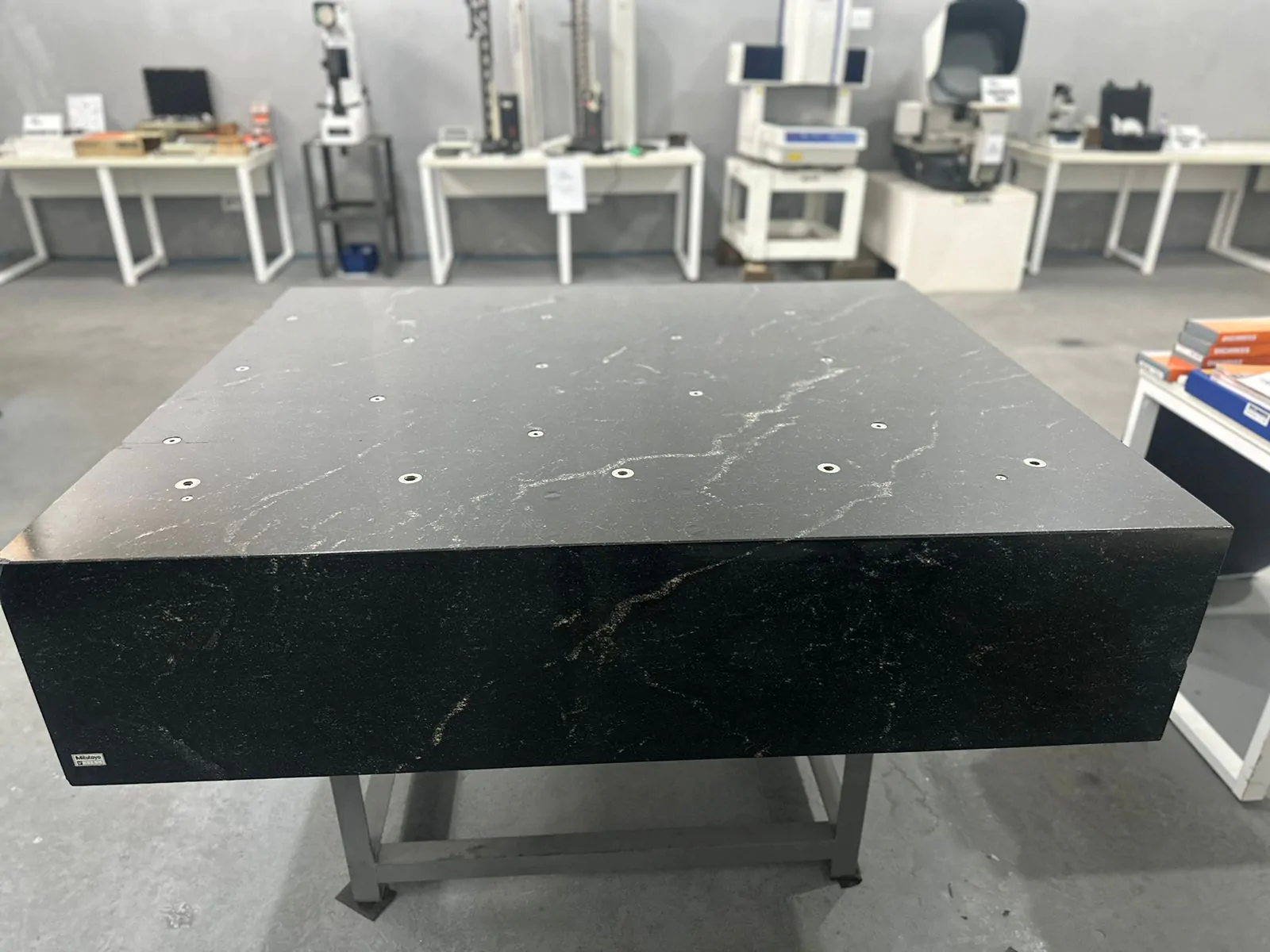 Desempeno de Granito com Suporte Mitutoyo